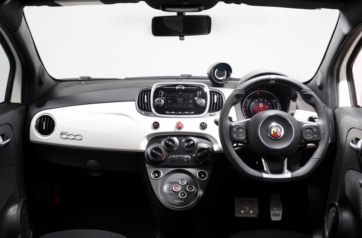 Abarth 595 (Automatic)